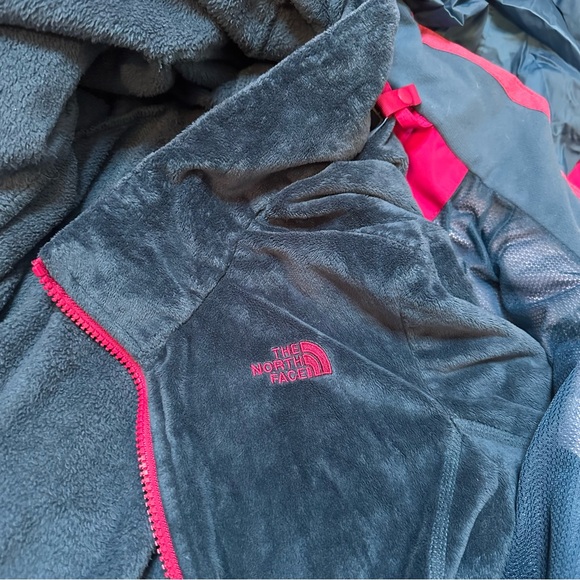 The North Face Helata 3-1 Triclimate Coat 
Pink/Teal Women’s Small - Picture 11 of 14